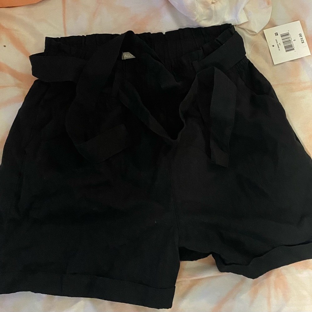 Falls Creek Shorts with tie
